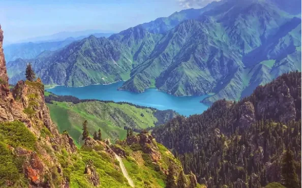 Tibet 5-Day Lhasa and Yamdrok Lake Tour
